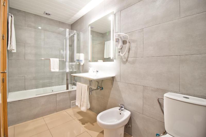 Double or Twin Room with Parking Place image 4