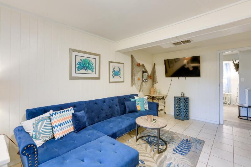 Cabana Breeze Rockport Rental 2 Blocks to Bay! Images
