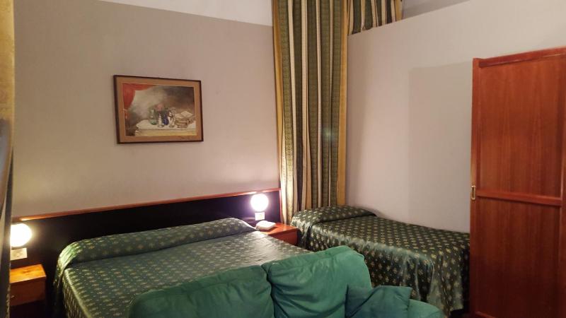 Triple Room image 2