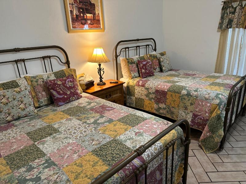 Double Room with Two Double Beds - Non-Smoking image 4
