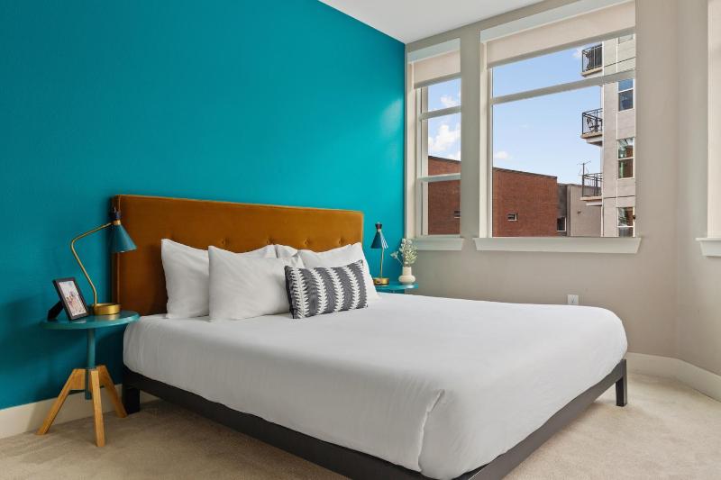 Two-Bedroom Apartment (Self Check-in with Virtual Front Desk) image 1