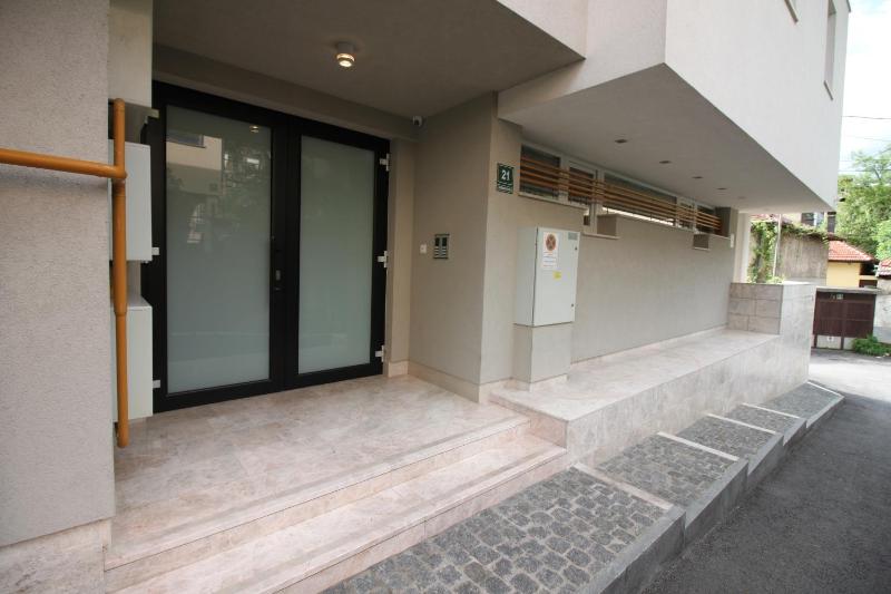 Kapa Apartment - image 9