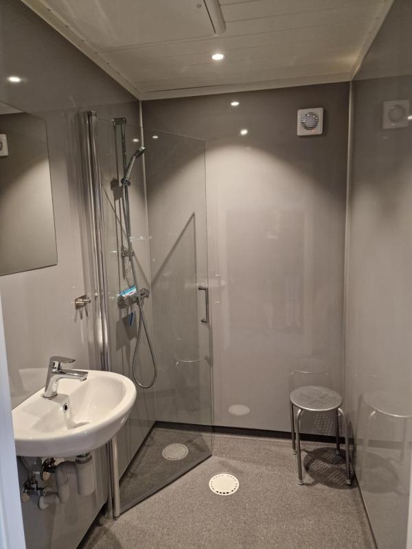 Twin Room with Shared Bathroom image 1