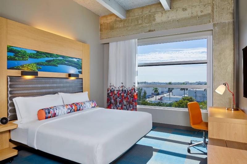 Aloft, Guest room, 1 King image 3