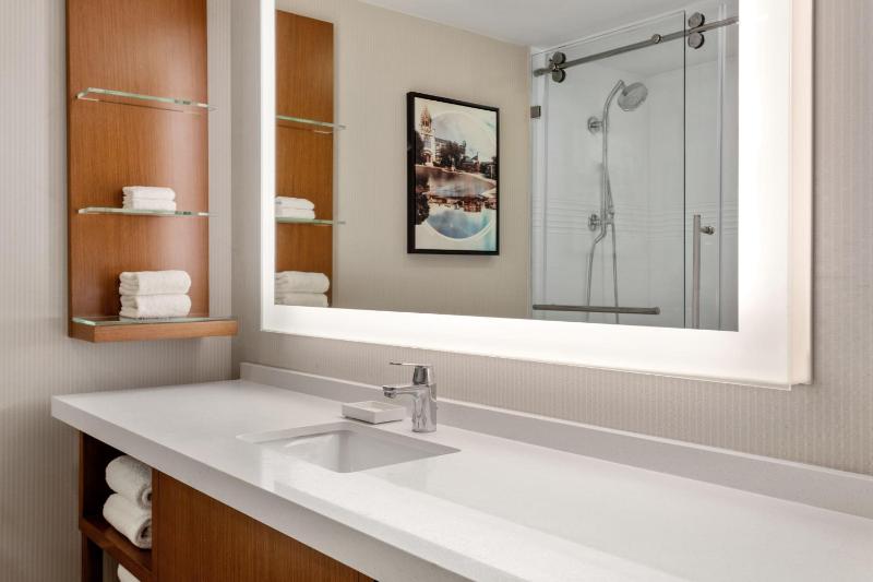 Standard Guest Room with Two Queen Beds image 3