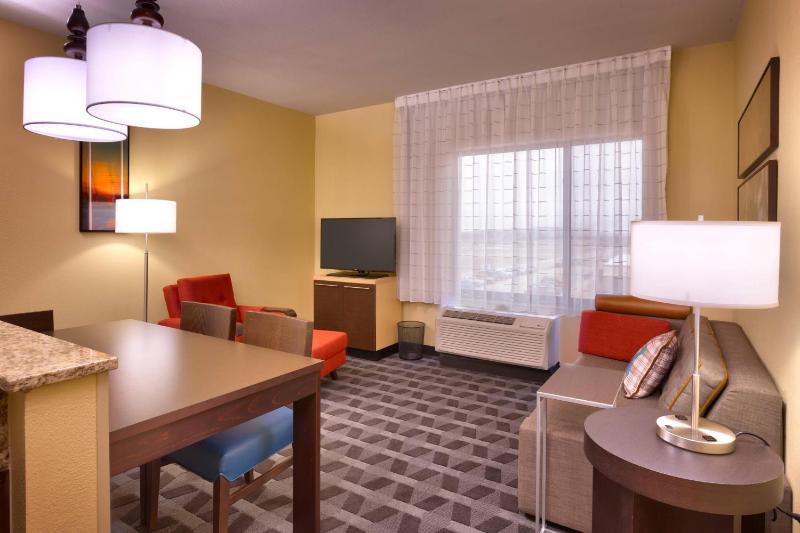 Two-Bedroom King Suite image 1
