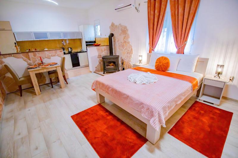Superior Apartment image 1