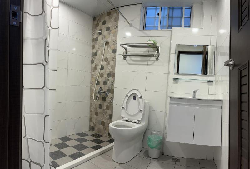 Classic Quadruple Room image 2