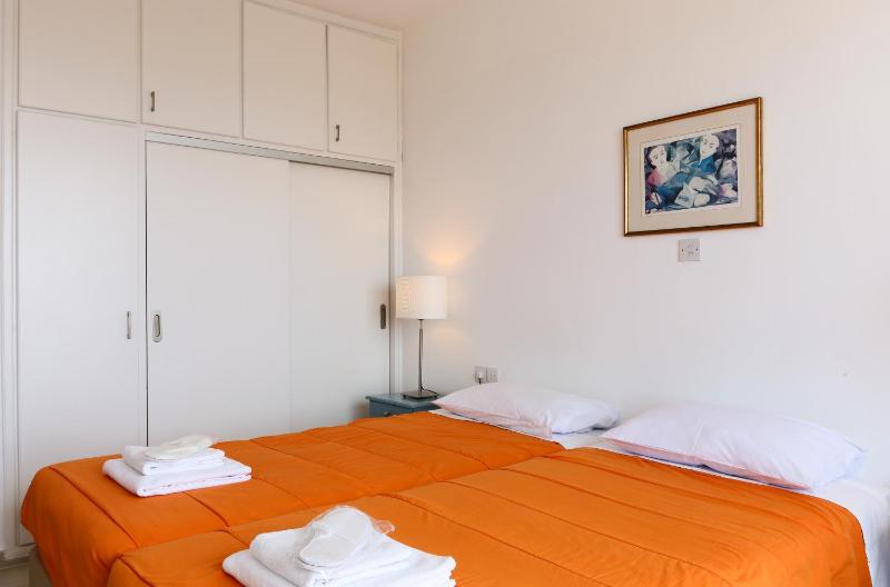 Double or Twin Room with Sea View image 4