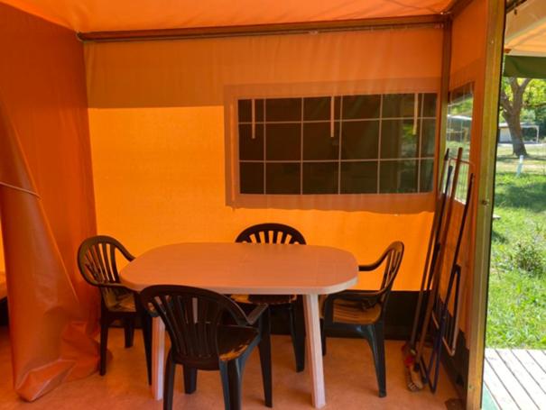 Two-Bedroom Bungalow image 3