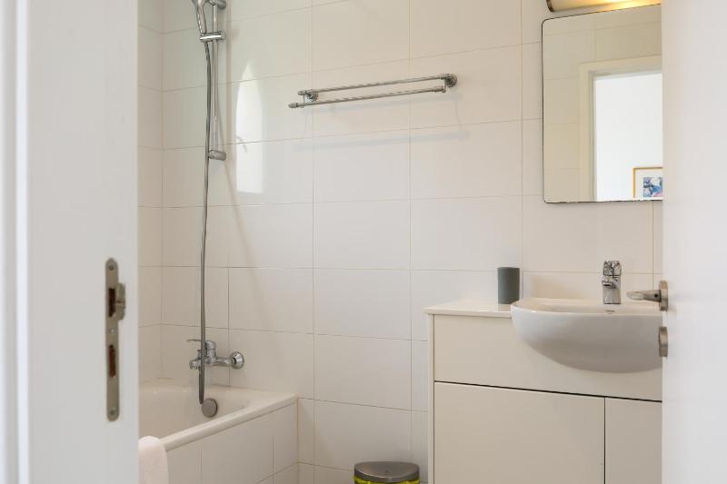 Economy Double or Twin Room image 4