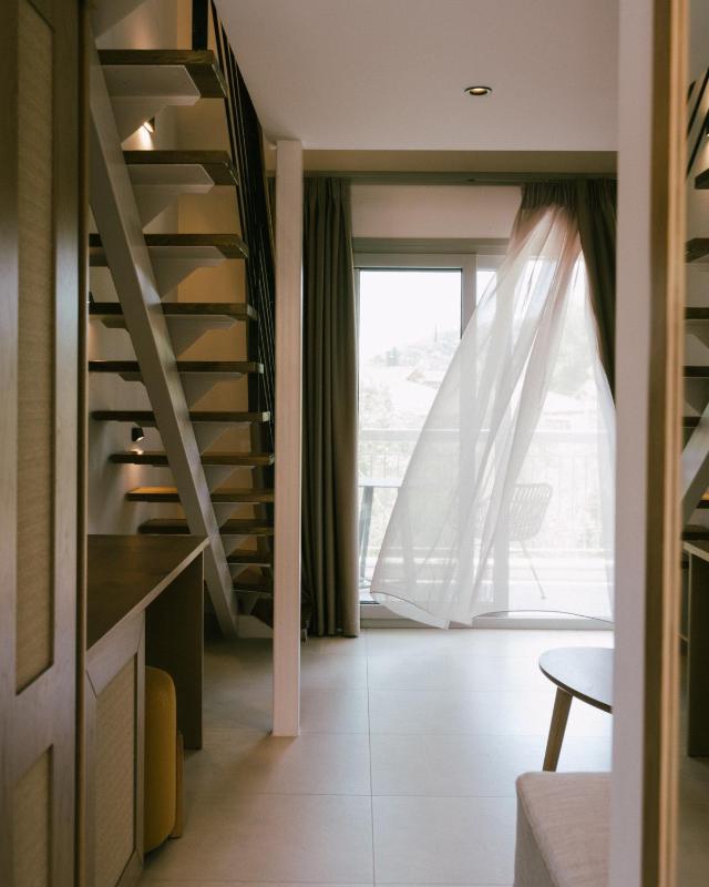 Eterrano Seaside Retreat - image 13