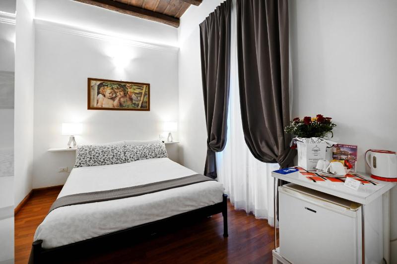 Double or Twin Room image 1