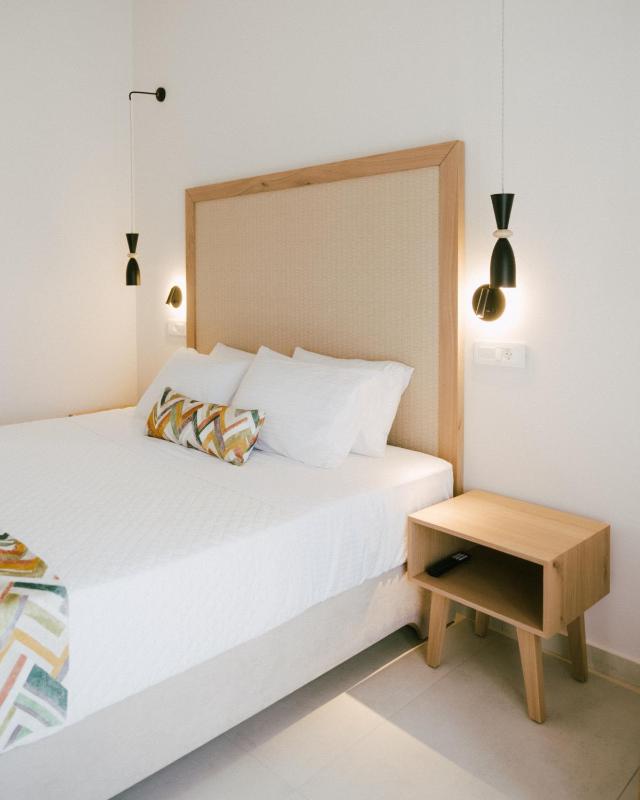 Eterrano Seaside Retreat - image 35