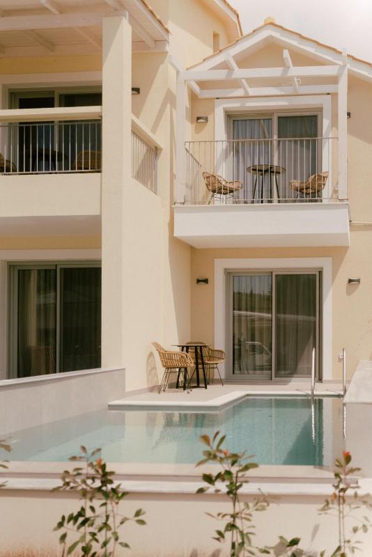 Eterrano Seaside Retreat - image 33