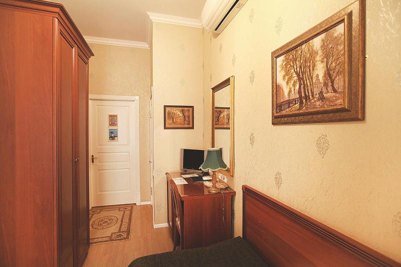 Standard Single Room image 2