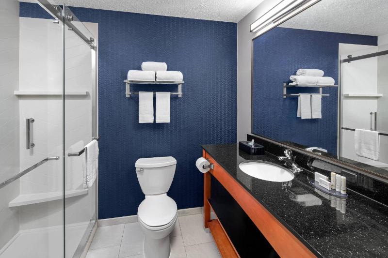 King Room image 3