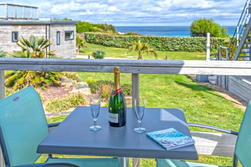 Double Room with Sea View and Terrasse image 2