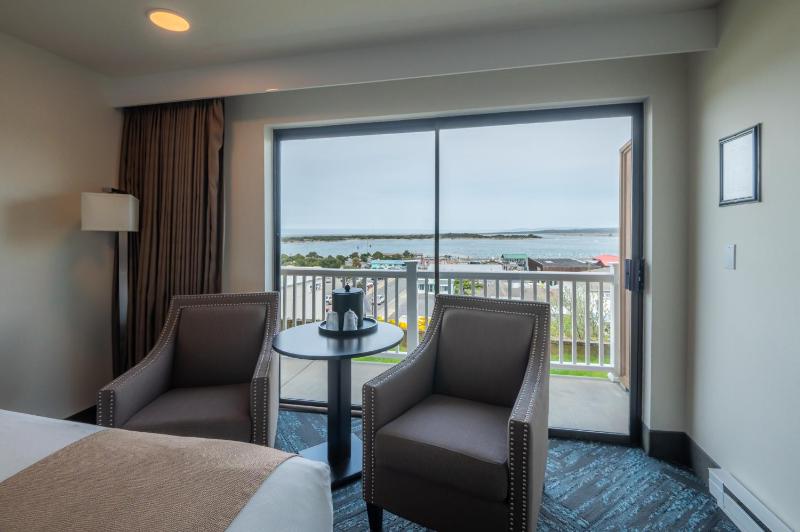 Standard Double Room image 3