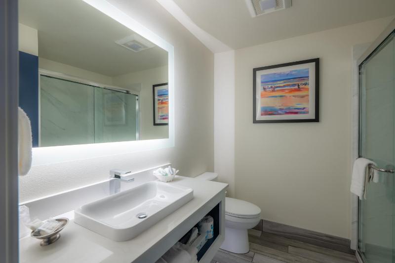 Standard Double Room image 2