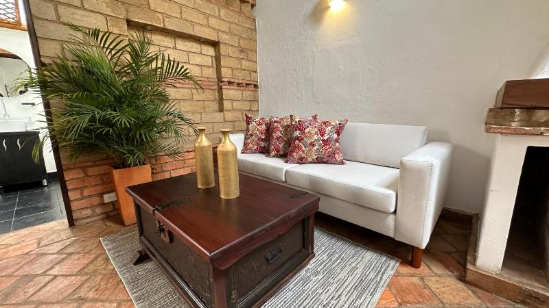 Casa Clásica con Chimenea! - image 10