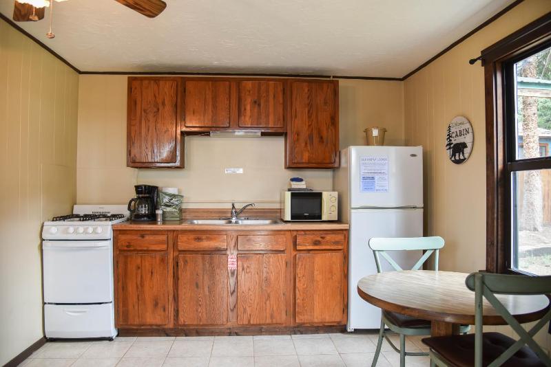 Studio Queen with Kitchen  image 4