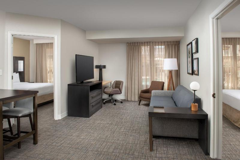 Residence Inn by Marriott Phoenix Airport - image 6