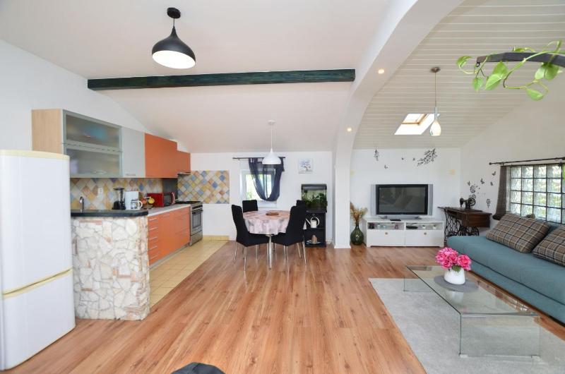 Apartment Emilija - image 19