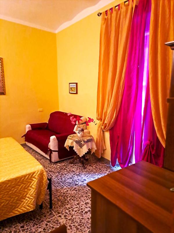 Double Room with Private External Bathroom image 1