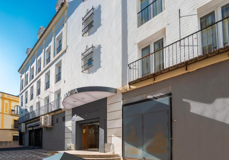Apartamentos Magna Sevilla - image 4