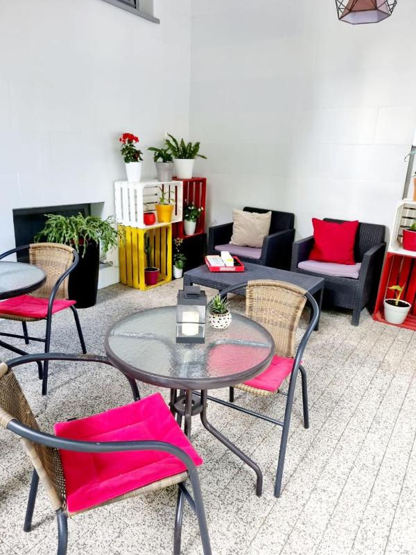 Standard Family Room image 4