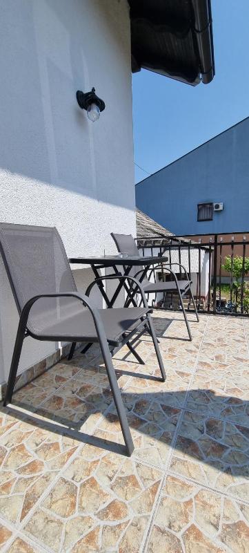 Budget Double Room image 3