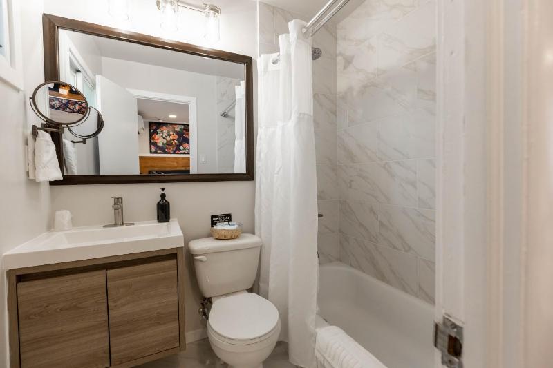 Standard Triple Room image 3
