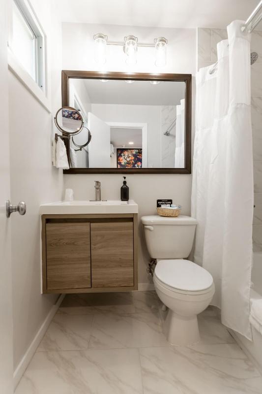 Standard Triple Room image 2