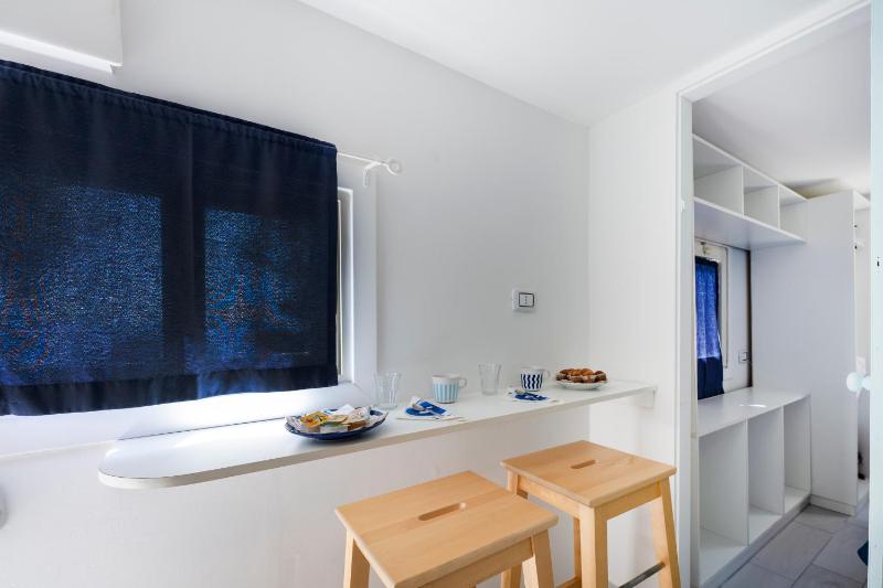 Mobile Home with Garden View image 1