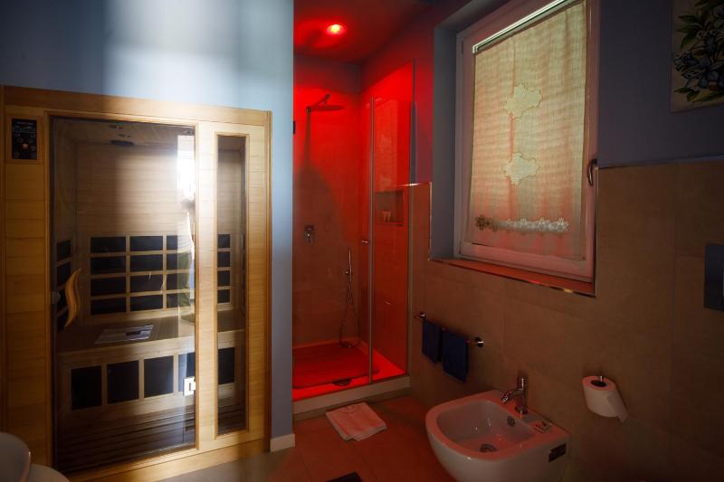 Deluxe Double Room image 4