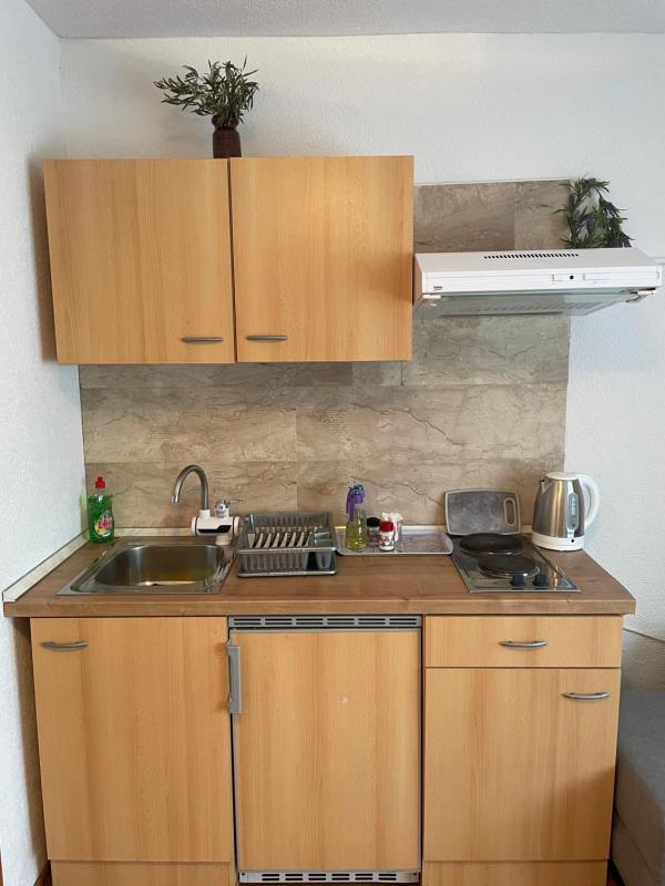 One-Bedroom Apartment image 3
