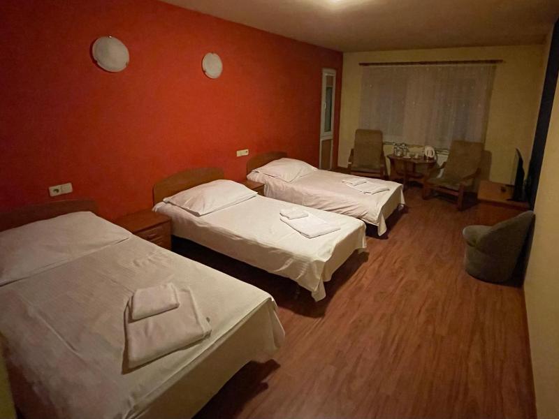 Triple Room image 4