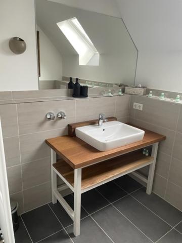 Three-Bedroom Apartment image 4