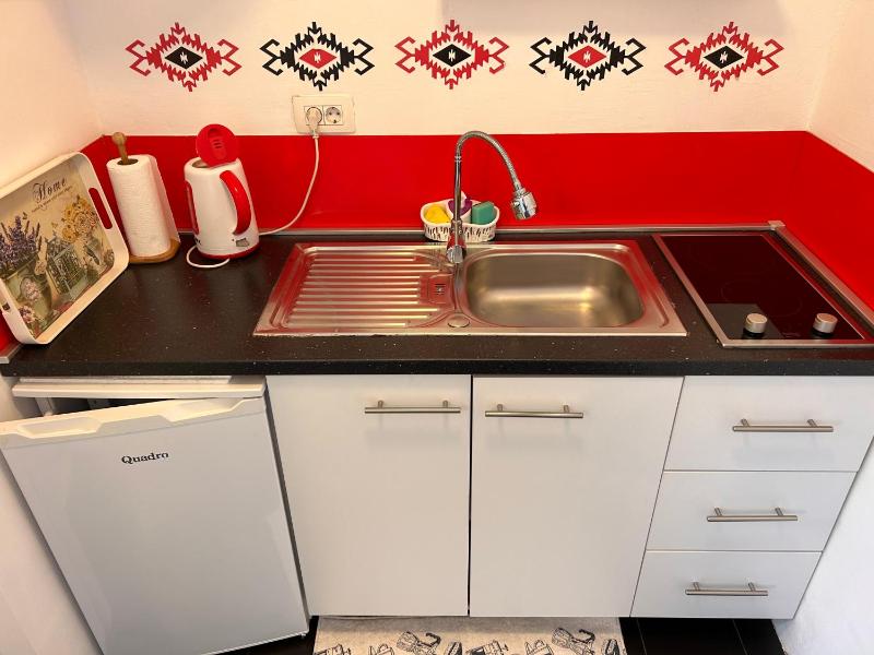 Studio Apartment image 1