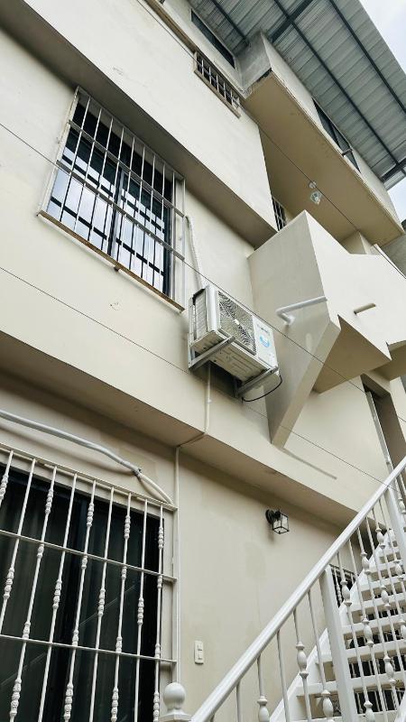 Large 2-Bedroom Apartment close to the American Consulate - image 8