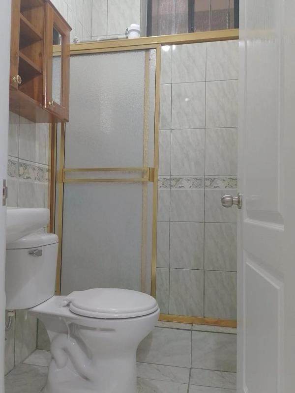 Comfortable 3-Bedroom Apartment close to the American Consulate - image 10