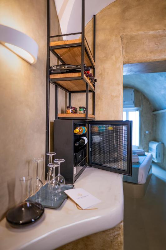 Oia Mansion - image 7