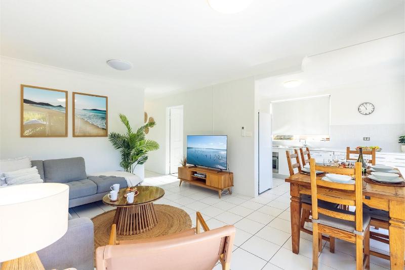 Fingal Bay Coastal Retreat 1 12 Marine Dr fantastic ground floor duplex - image 3