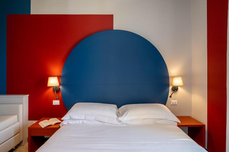Superior Double Room image 3
