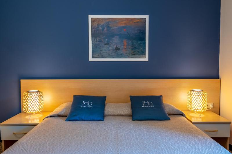 Double or Twin Room with Balcony image 2