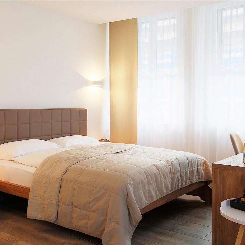 Double Room image 1