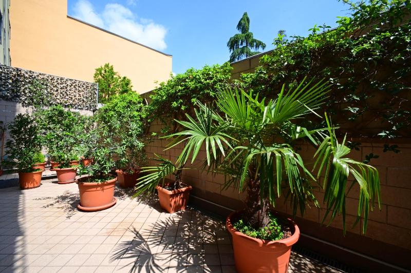 Apartment with Garden View image 2