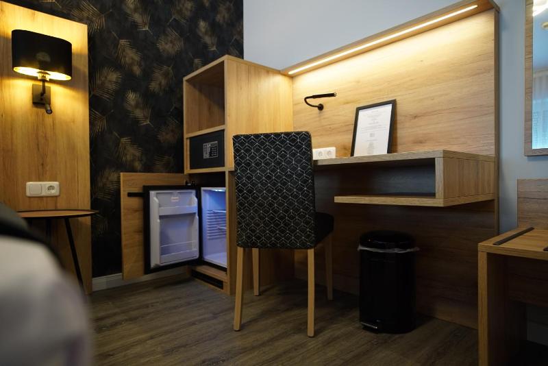 Deluxe Double Room image 2