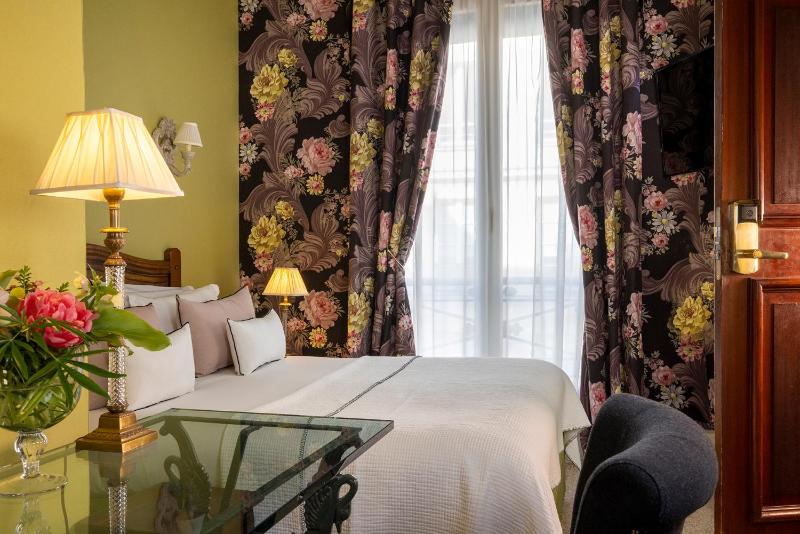 Classic Double Room image 1